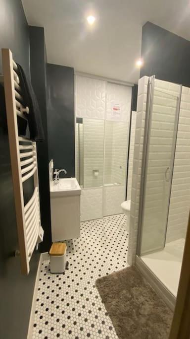 Sejour Detente Au Coeur De Macon Spa,Cine,Bouteille Offerte ภายนอก รูปภาพ