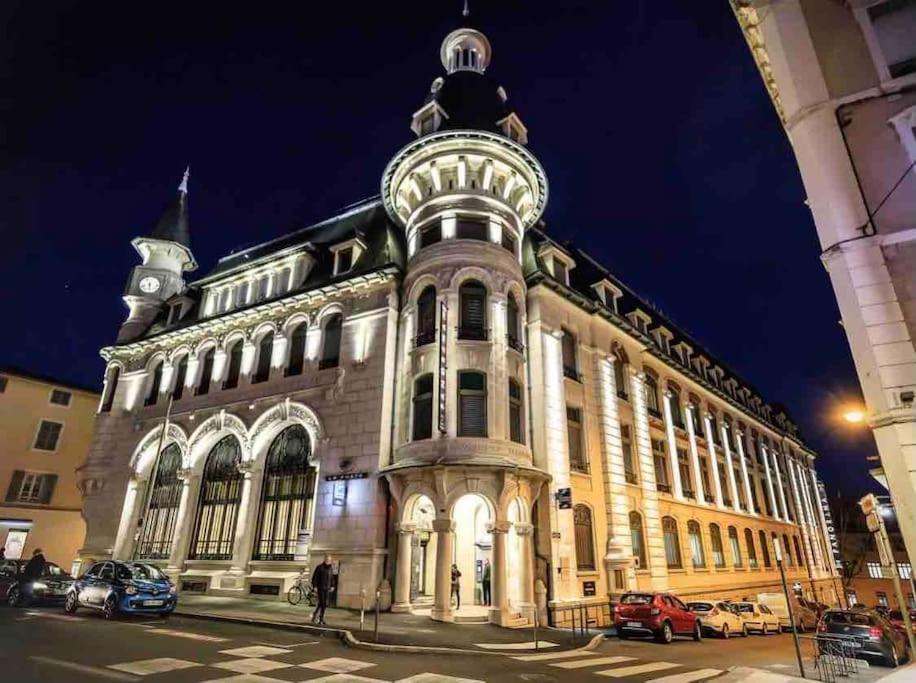 Sejour Detente Au Coeur De Macon Spa,Cine,Bouteille Offerte ภายนอก รูปภาพ